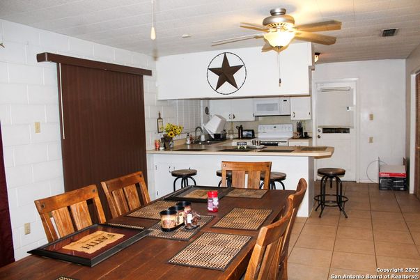 Dining room, Interior, Kitchen, Pendant Lights