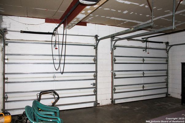 Garage, Interior