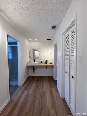 Interior, Pendant Lights, Recessed Lighting, Wood Texture Flooring
