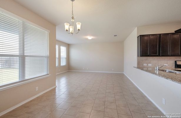 Chandelier, Empty room, Interior, Pendant Lights, Recessed Lighting