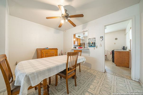 Dining room, Interior