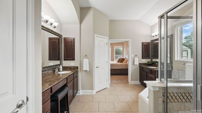Bathroom, Bedroom, Dual Sink Vanities, Interior