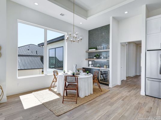 Chandelier, Dining room, Interior, Recessed Lighting, Wood Texture Flooring