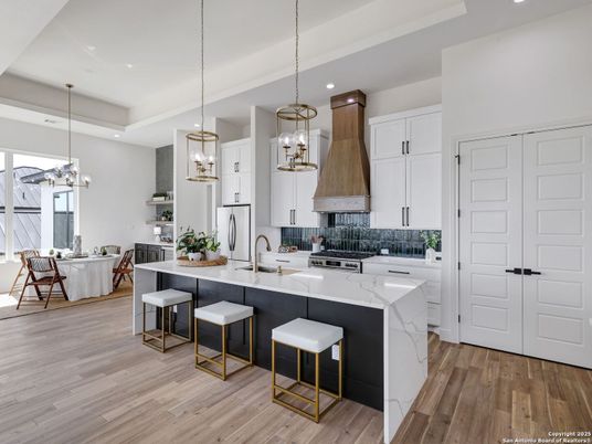 Interior, Kitchen, Living room, Pendant Lights, Recessed Lighting, Wood Texture Flooring