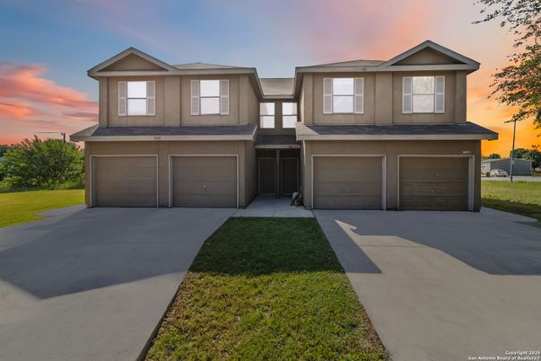 Attached, Exterior, Facade, Modern