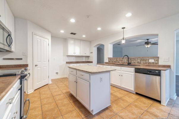 Interior, Kitchen, Pendant Lights, Recessed Lighting, Stainless Steel Appliances