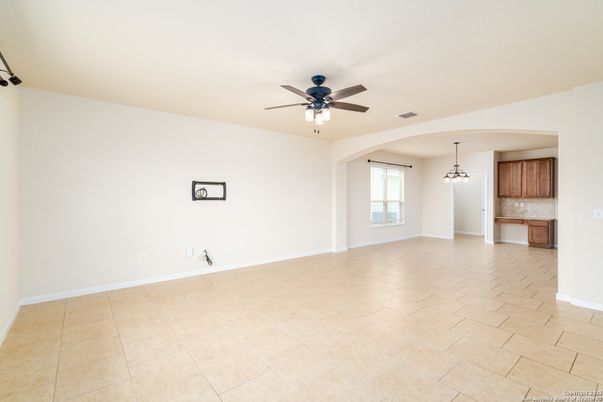 Empty room, Interior, Pendant Lights