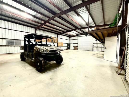 Garage, Interior