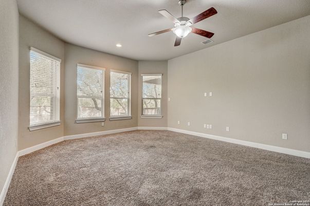 Empty room, Interior, Recessed Lighting