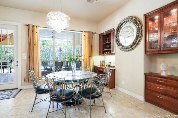 Chandelier, Dining room, Interior