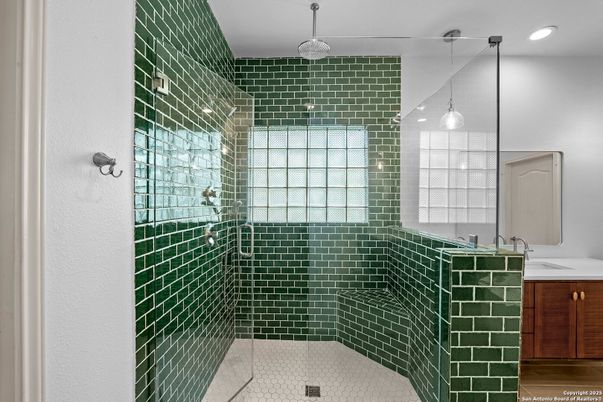 Bathroom, Glass Shower, Interior, Pendant Lights, Recessed Lighting