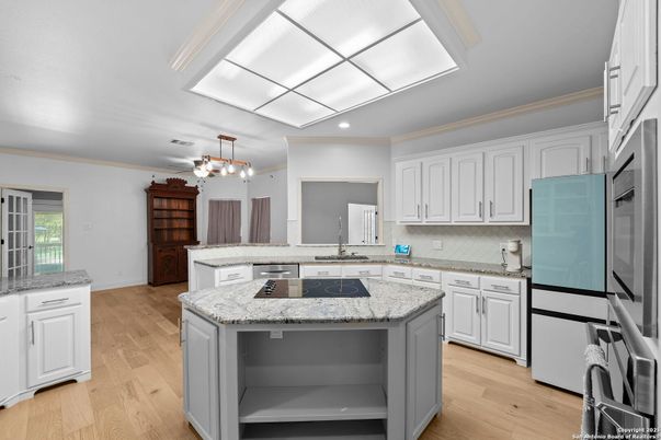 Chandelier, Interior, Kitchen, Pendant Lights, Recessed Lighting, Wood Texture Flooring