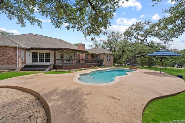 Exterior, Pool