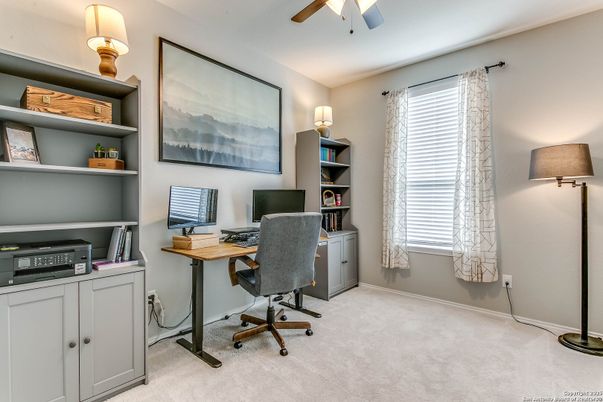 Home Office, Interior