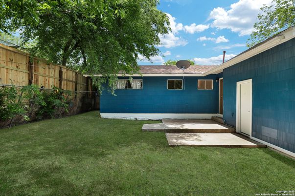 Backyard, Exterior