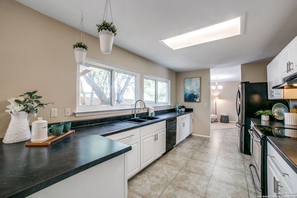 Interior, Kitchen, Pendant Lights