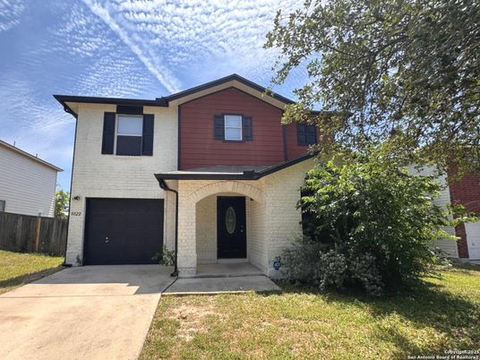 Attached, Exterior, Facade, Brick Traditional