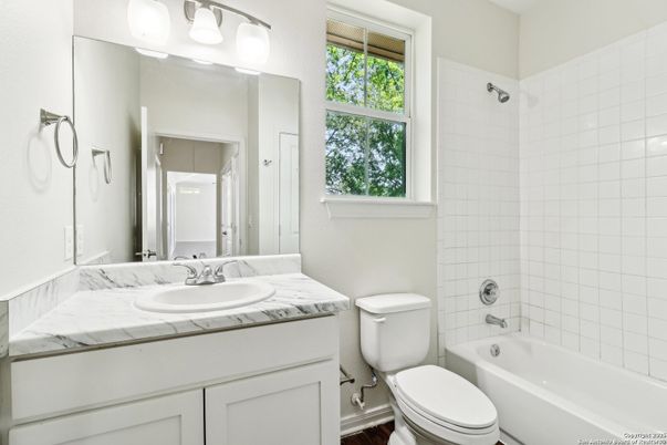 Bathroom, Interior, Tile Countertops