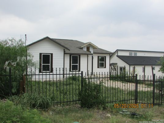 Backyard, Exterior, Facade, Farmhouse