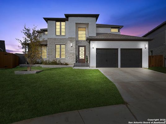 Attached, Exterior, Facade, Modern