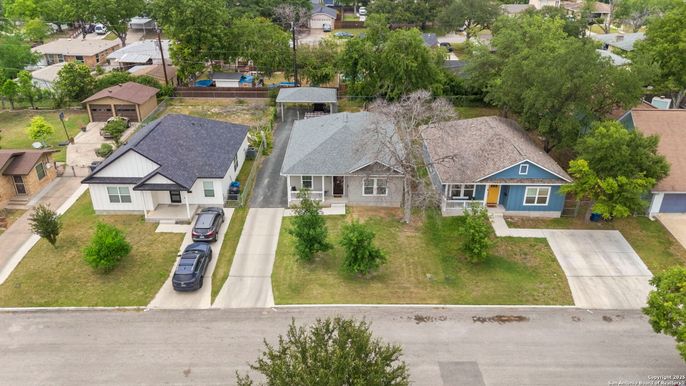 Exterior, Drone