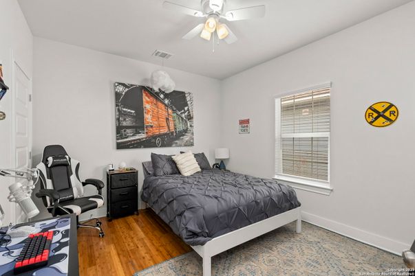 Bedroom, Home Office, Interior, Wood Texture Flooring