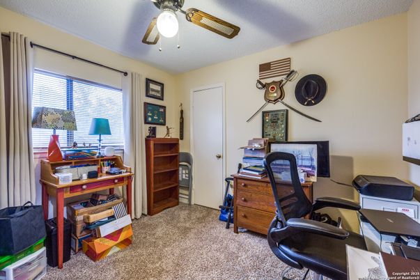 Home Office, Interior