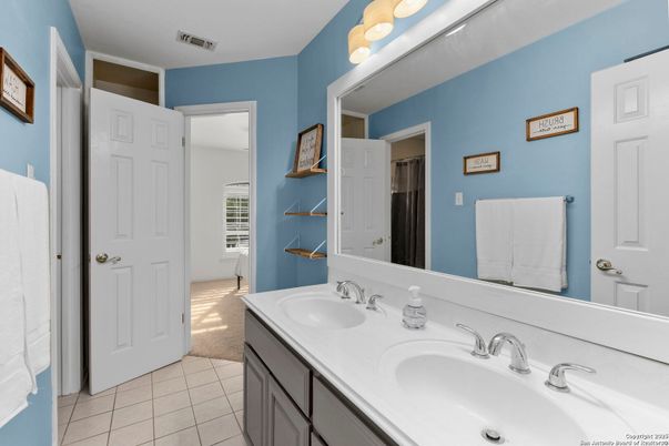 Bathroom, Dual Sink Vanities, Interior