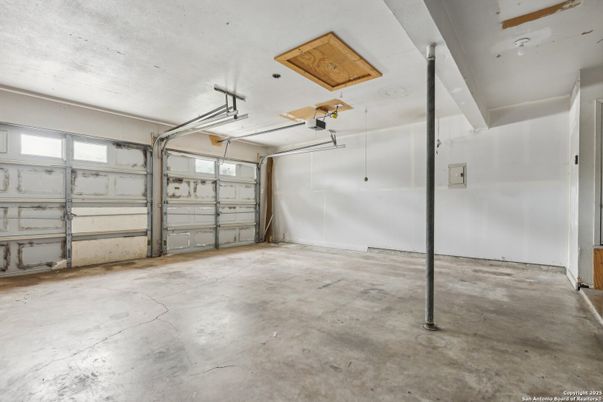 Garage, Interior