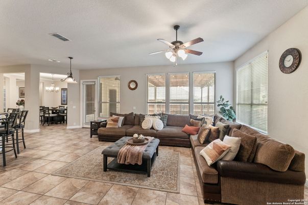 Dining room, Interior, Living room, Pendant Lights