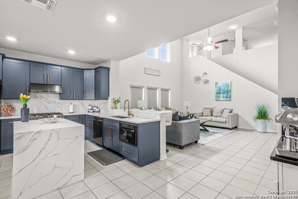 Interior, Kitchen, Living room, Marble Walls, Recessed Lighting