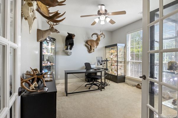 Home Office, Interior