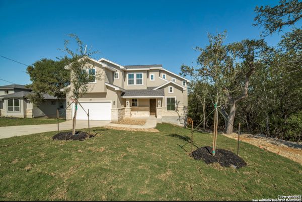 Attached, Exterior, Facade, Mediterranean