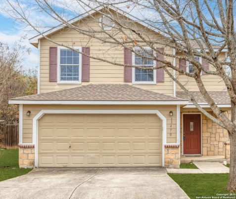 Attached, Exterior, Facade, American Craftsman