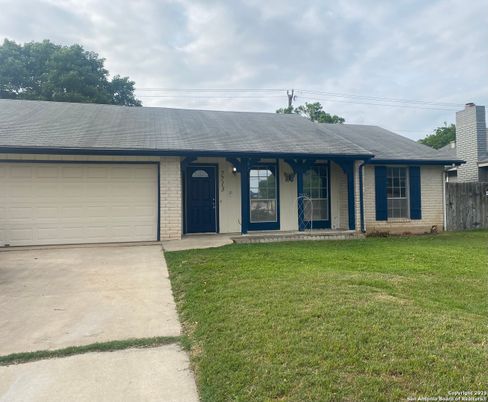 Attached, Backyard, Exterior, Facade, Ranch
