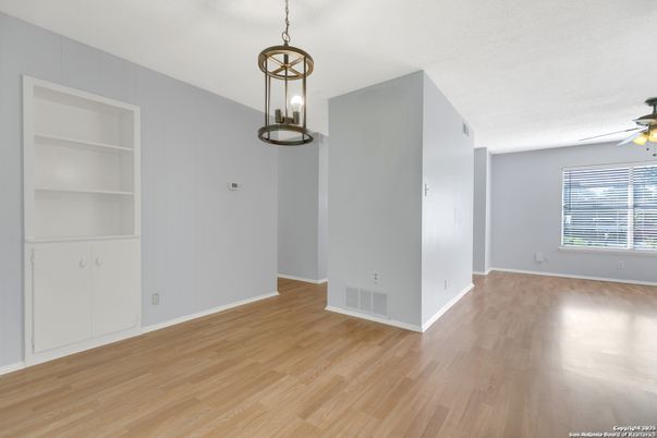 Empty room, Interior, Pendant Lights, Wood Texture Flooring