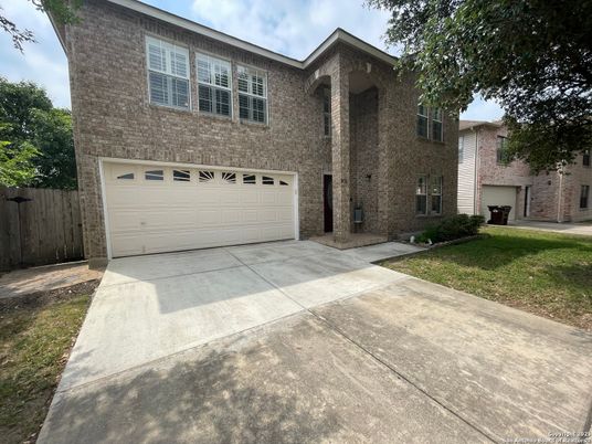 Attached, Exterior, Facade, Rowhouse