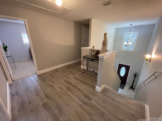 Interior, Pendant Lights, Wood Texture Flooring