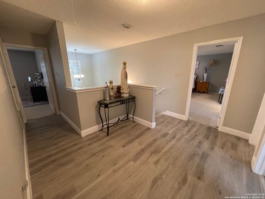 Interior, Pendant Lights, Wood Texture Flooring