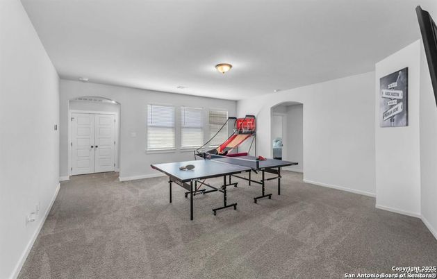 Game Room, Interior