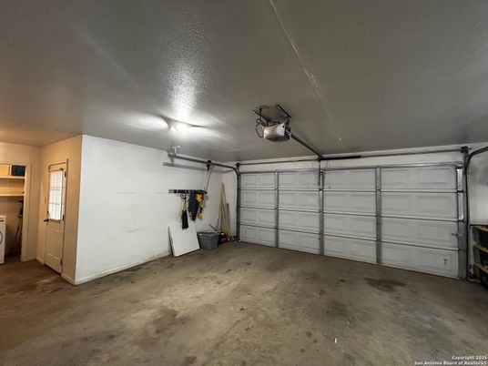Garage, Interior