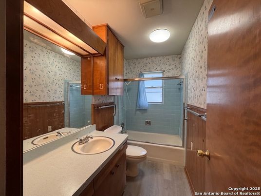 Bathroom, Interior, Wood Texture Flooring
