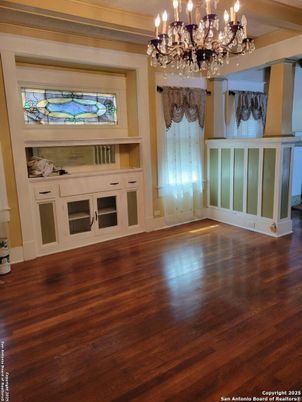 Chandelier, Empty room, Interior, Wood Texture Flooring