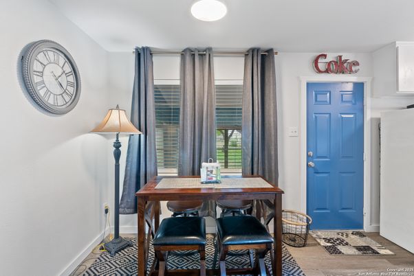 Dining room, Interior, Recessed Lighting