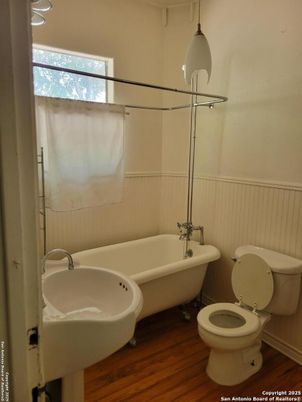 Bathroom, Free Standing Baths, Interior, Pendant Lights, Wood Texture Flooring
