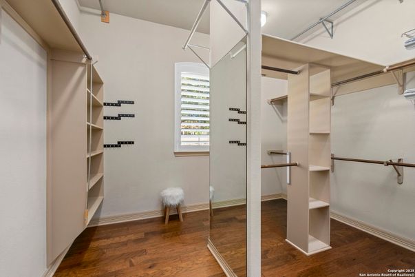 Interior, Walk-in Closets, Wood Texture Flooring