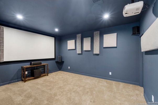 Empty room, Interior, Projection Screen, Recessed Lighting, Theatre Room