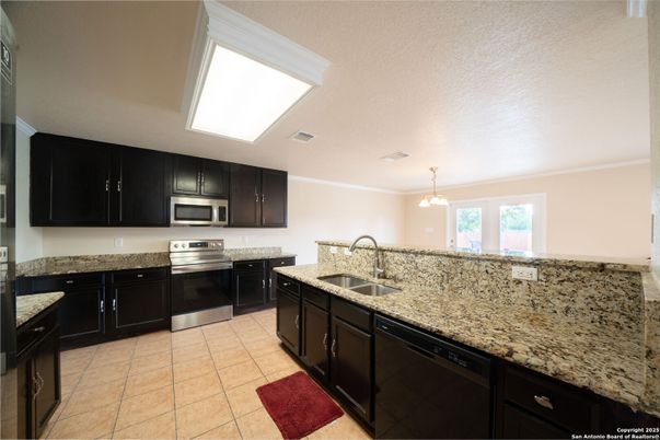 Interior, Kitchen, Pendant Lights, Stainless Steel Appliances