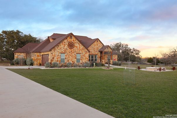 Backyard, Exterior, Facade, French Provincial