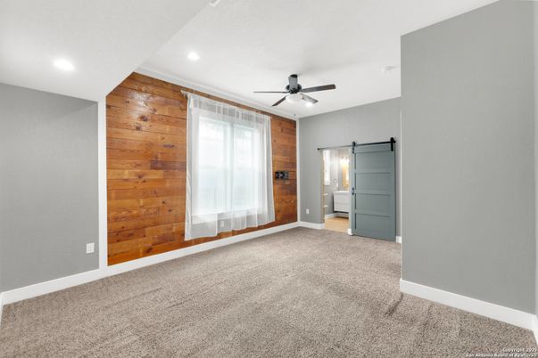 Empty room, Interior, Recessed Lighting, Wooden Walls